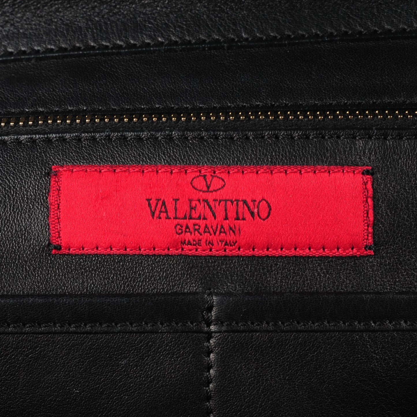 Vitello Medium Rockstud Tote Black