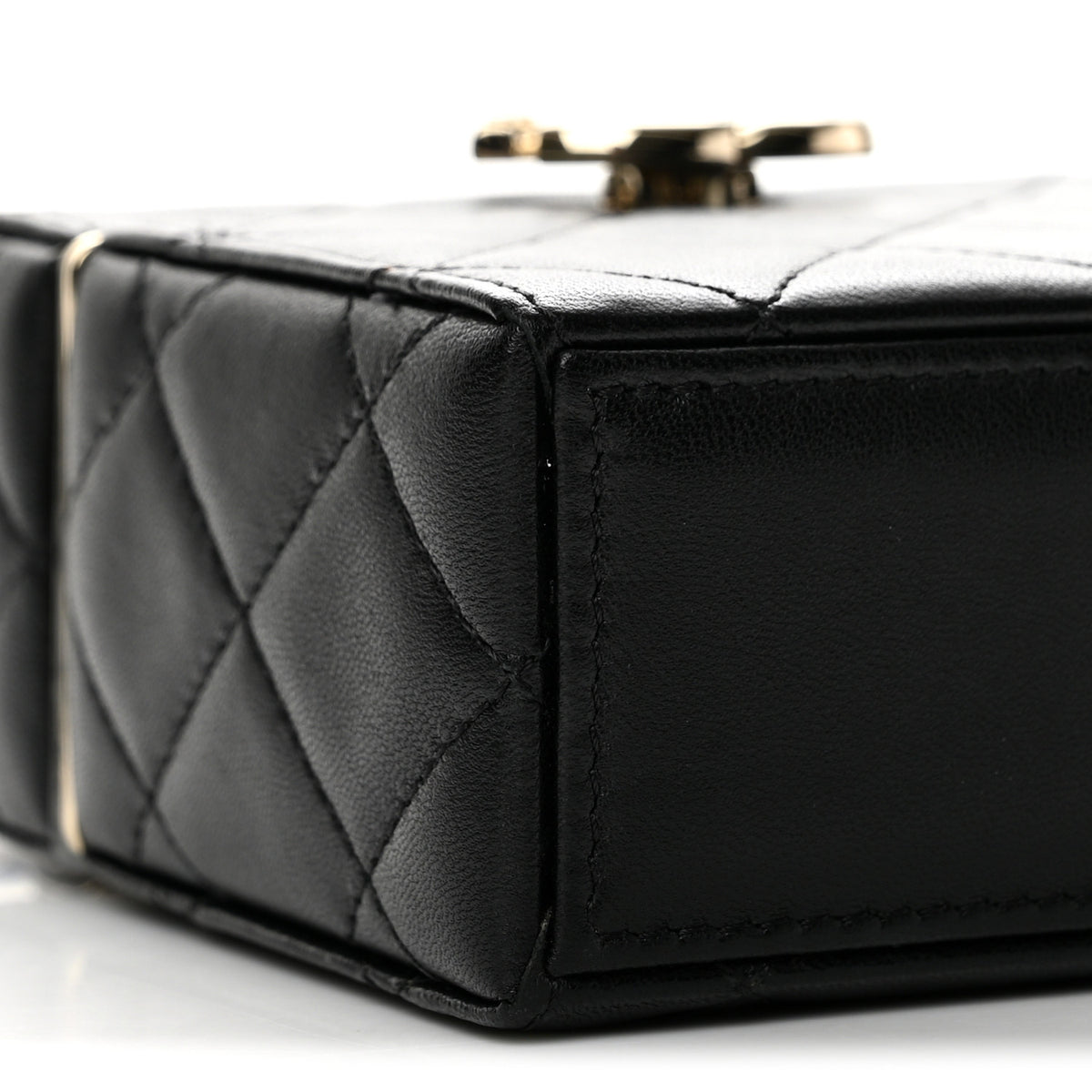 Lambskin Quilted Small Box With Chain Black