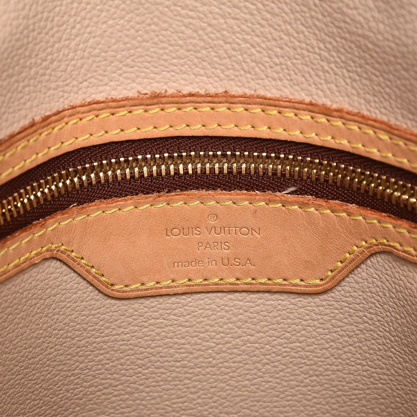 Monogram Petit Bucket 23