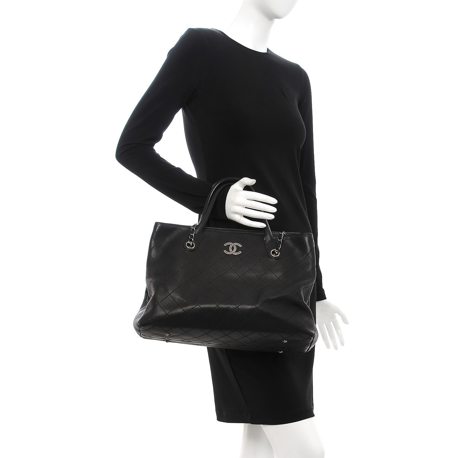 Chanel Grained Vegetal Calfskin Urban Shopping Tote Black 3 of 8