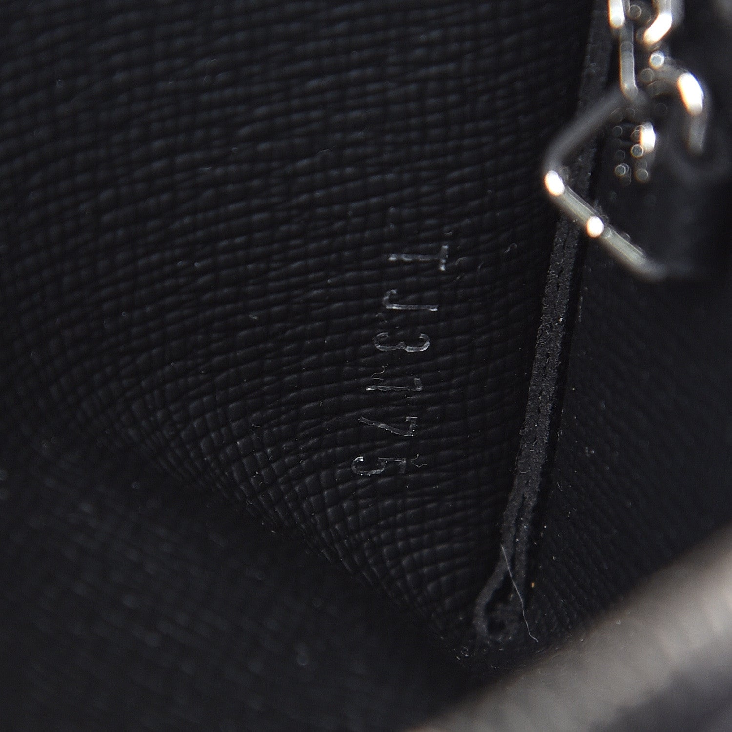 Louis Vuitton Damier Graphite 4 Key Holder 7 of 7