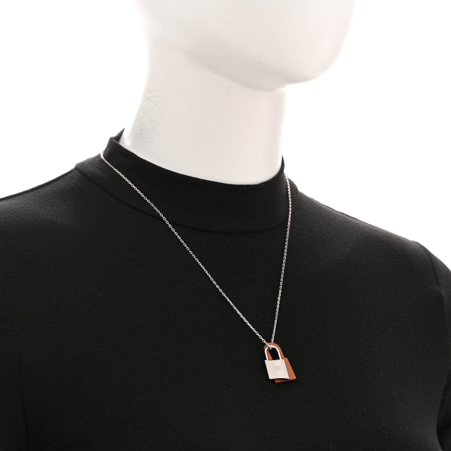 Swift O'Kelly Pendant Necklace Gold