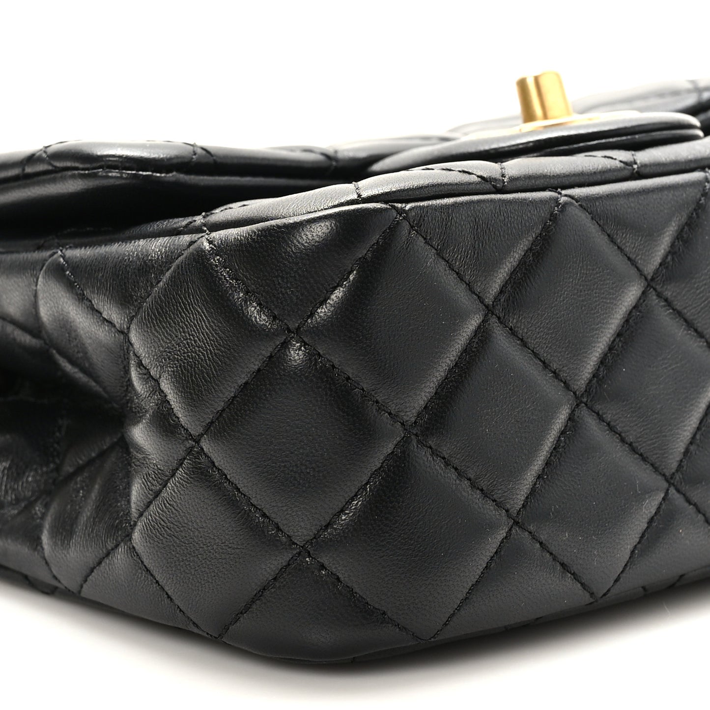 Lambskin Quilted Mini Pearl Crush Flap Black