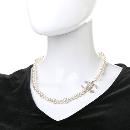 Chanel Pearl Crystal CC Camellia Short Necklace Gold 2 of 5