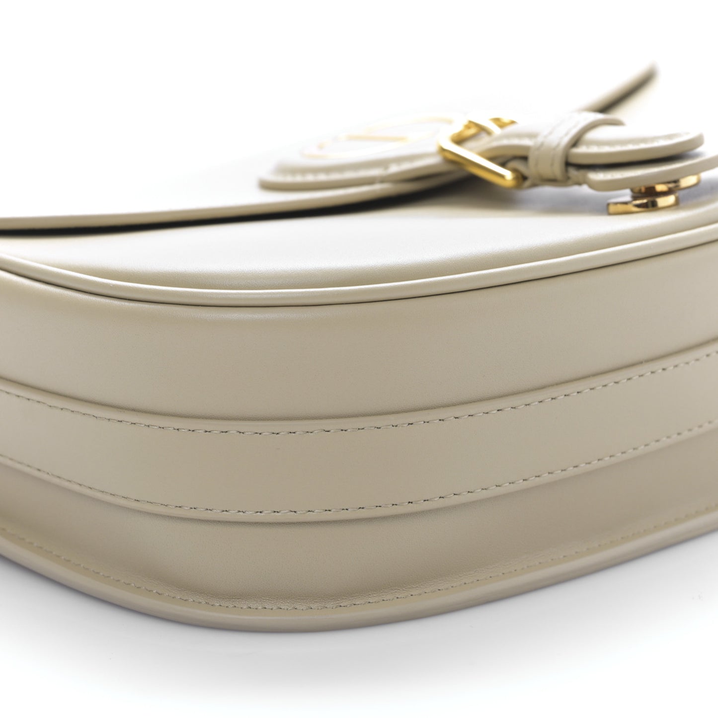 Box Calfskin Medium Bobby Flap Beige