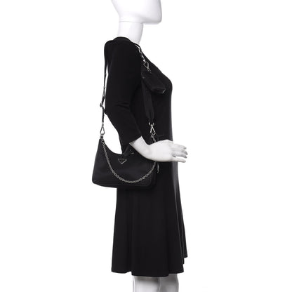 Prada Nylon Re-Edition 2005 Shoulder Bag Black 2 of 10