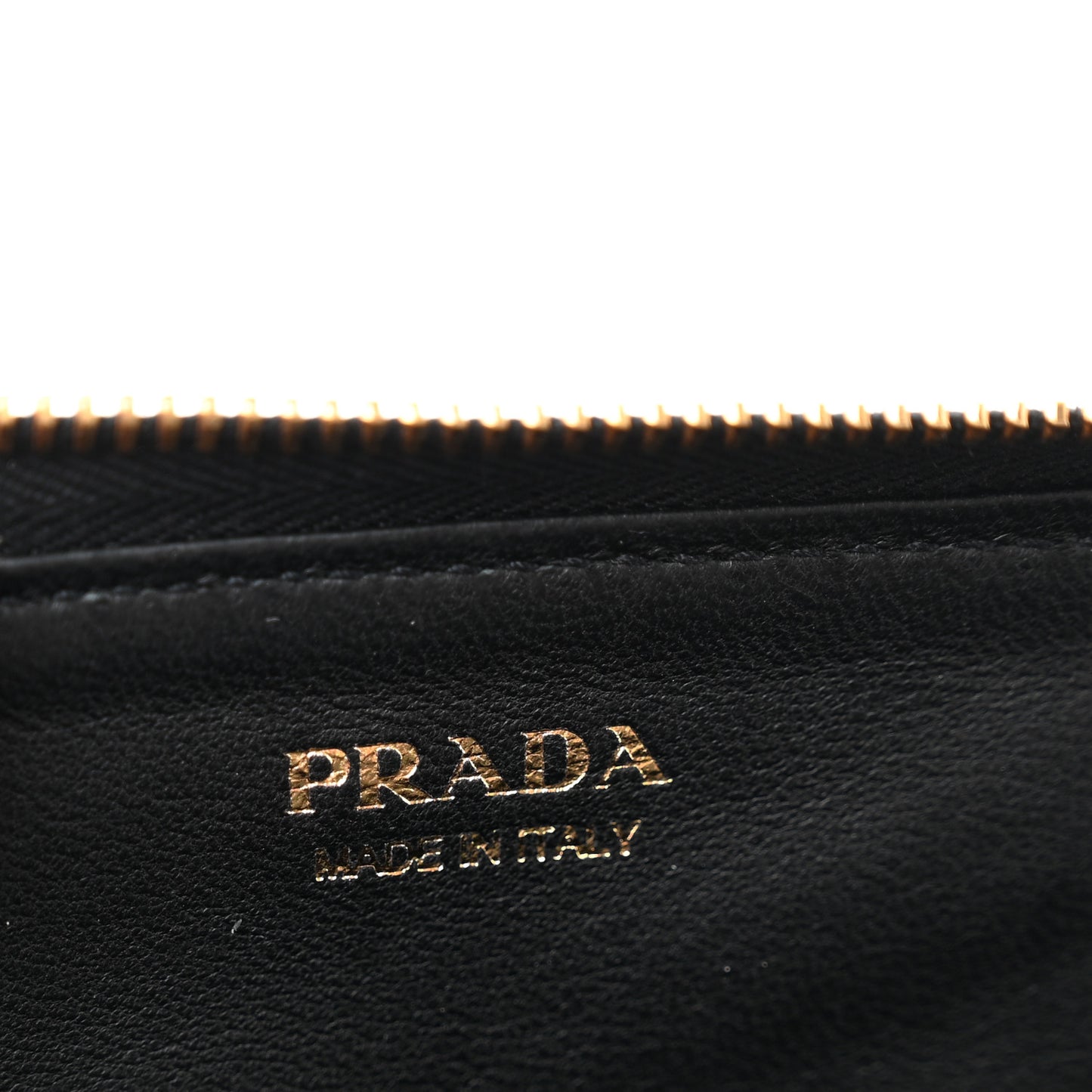 Saffiano Metal Zip Around Keychain Black