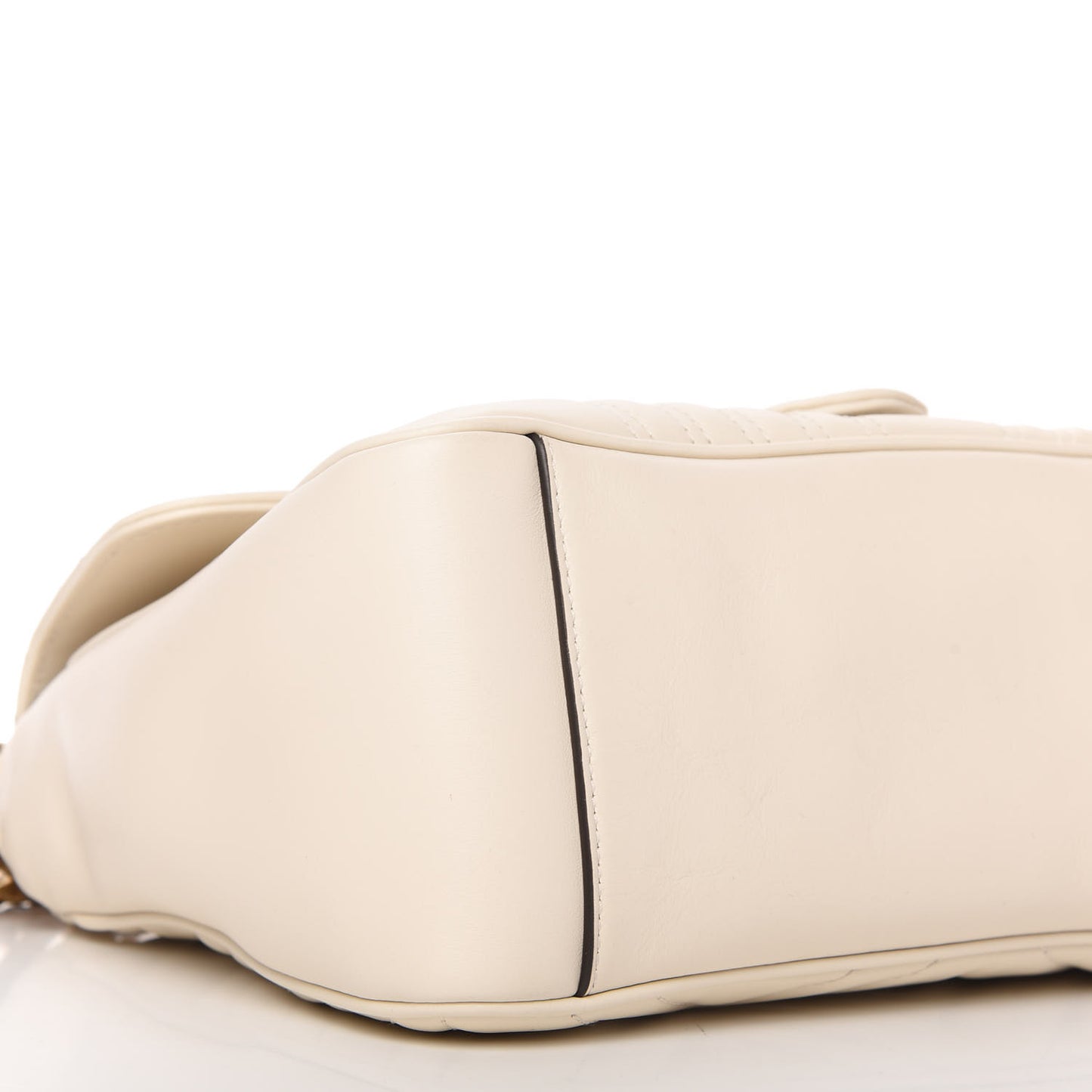 Calfskin Matelasse Small GG Marmont Top Handle Shoulder Bag White