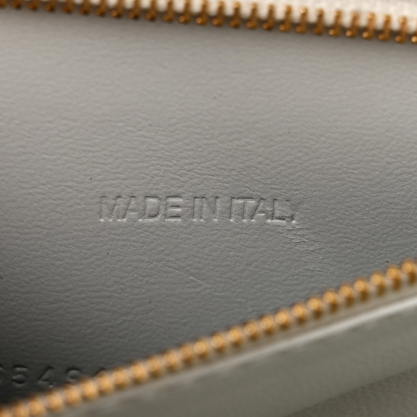 Shiny Calfskin Crocodile Embossed Tonal B Hourglass Stretch Top Handle Bag White