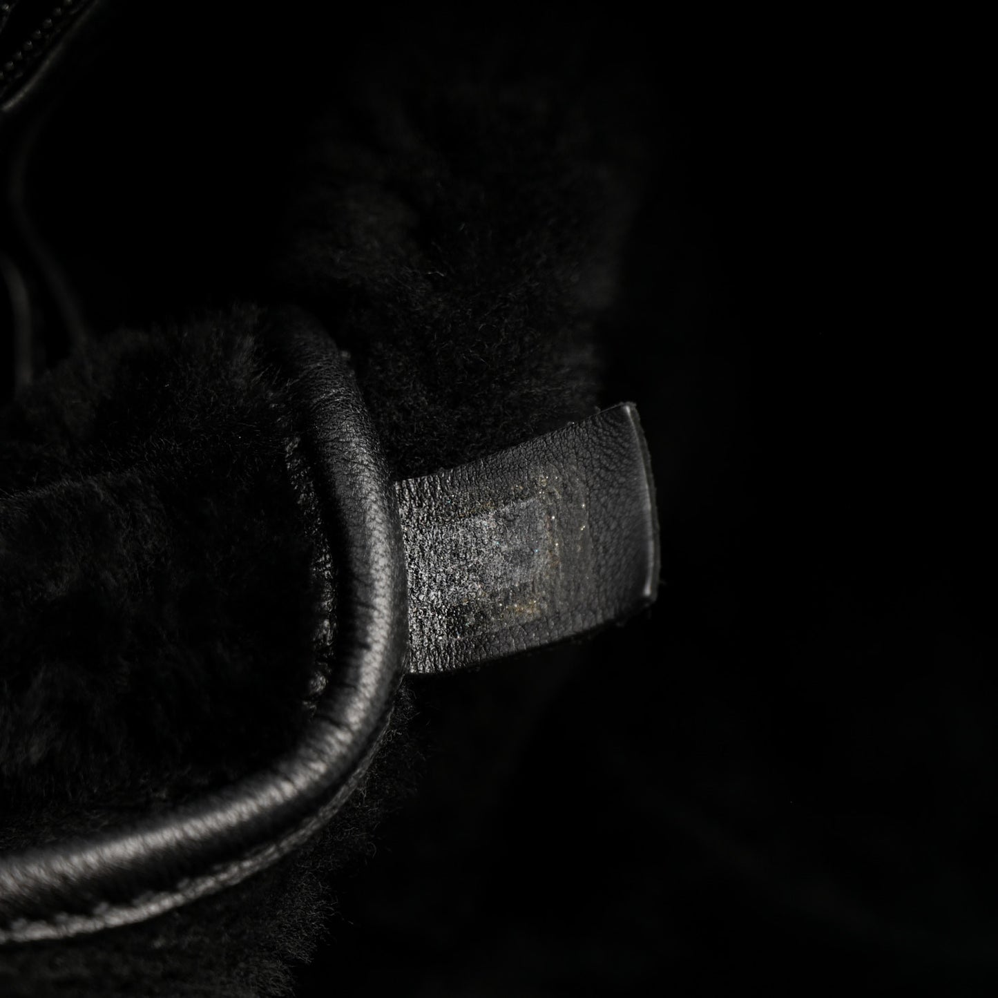 Suede Sparkling Winter Messenger Black