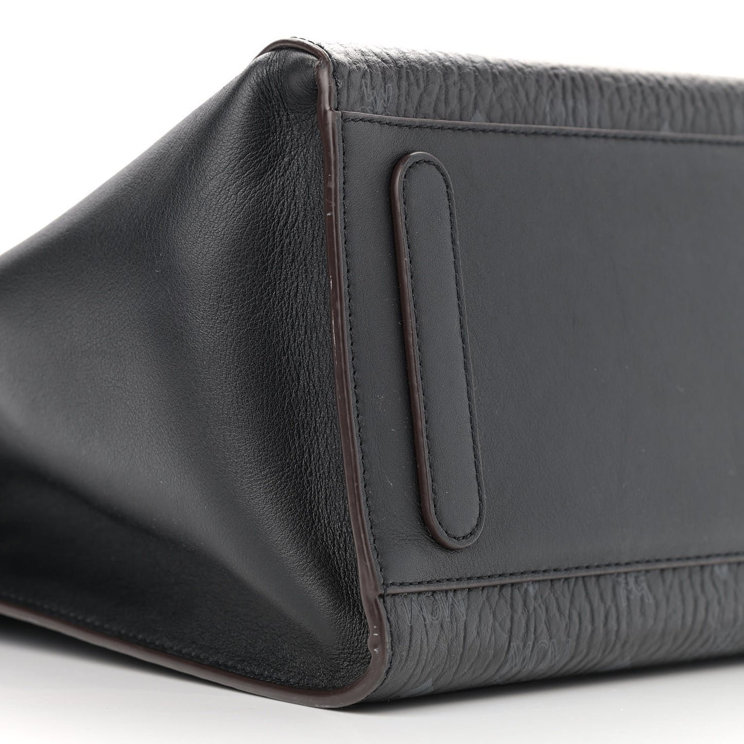 Visetos Calfskin Essential Bucket Bag Black