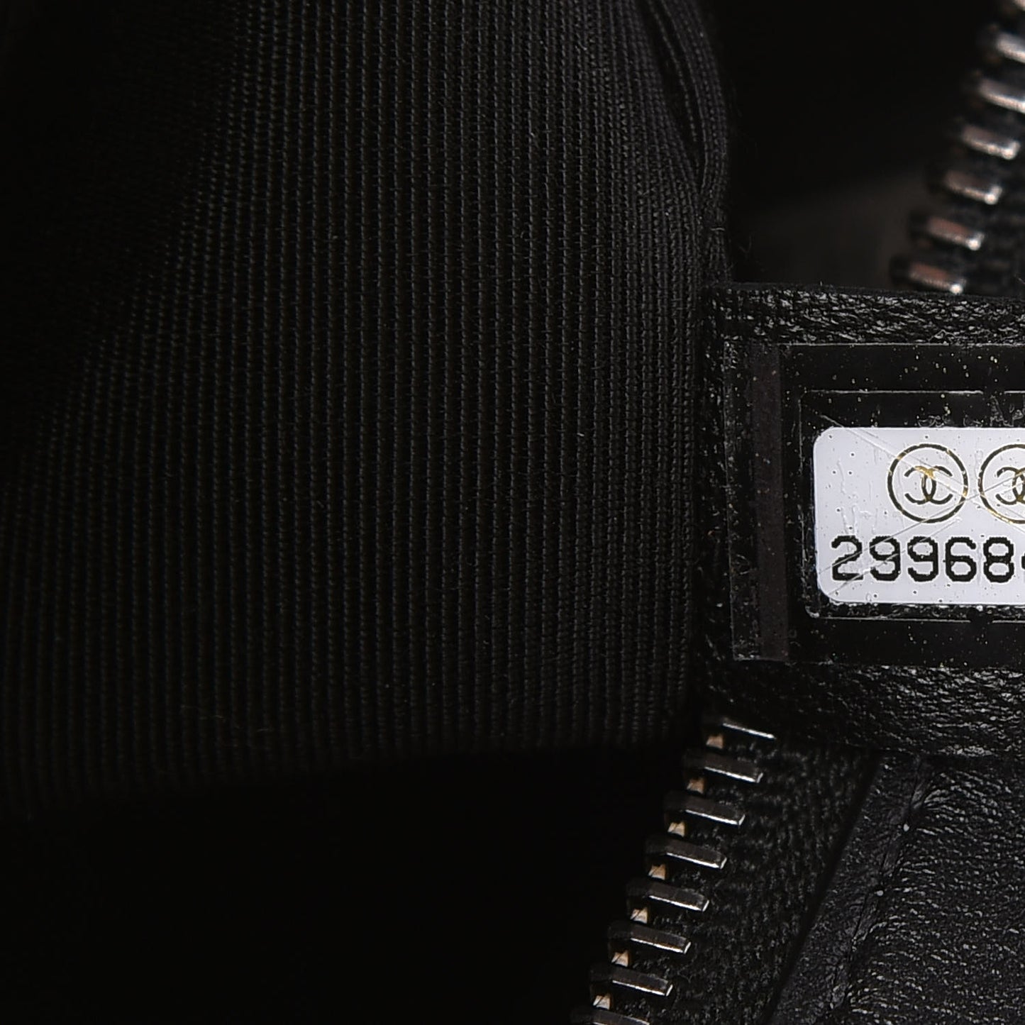 Calfskin Chain 20s Signature Hobo Black