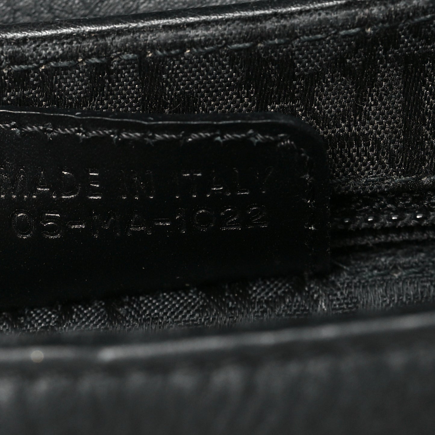 Street Chic Columbus Ave Shoulder Bag Black