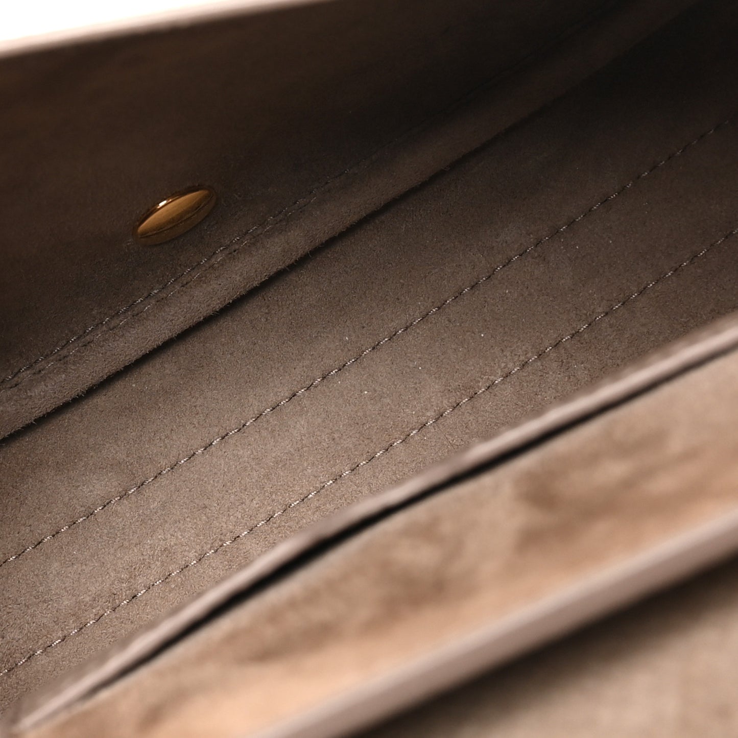 Grained Calfskin Medium Bobby Flap Warm Taupe