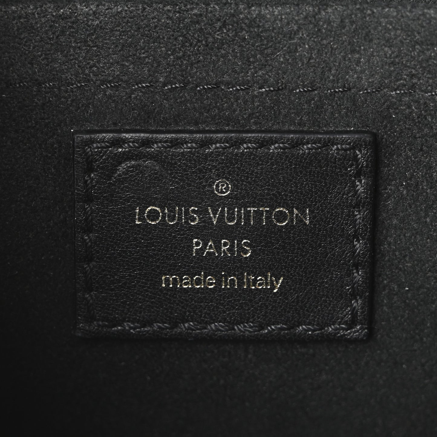 Calfskin Love Lock New Wave Chain MM Black