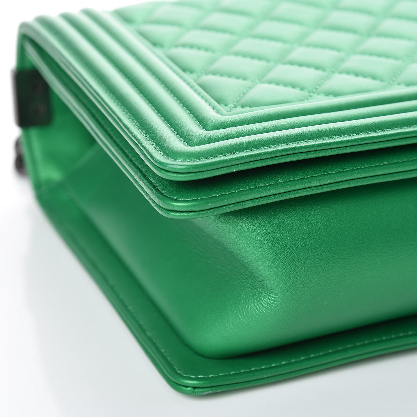 Metallic Calfskin Quilted New Medium Boy Flap Green