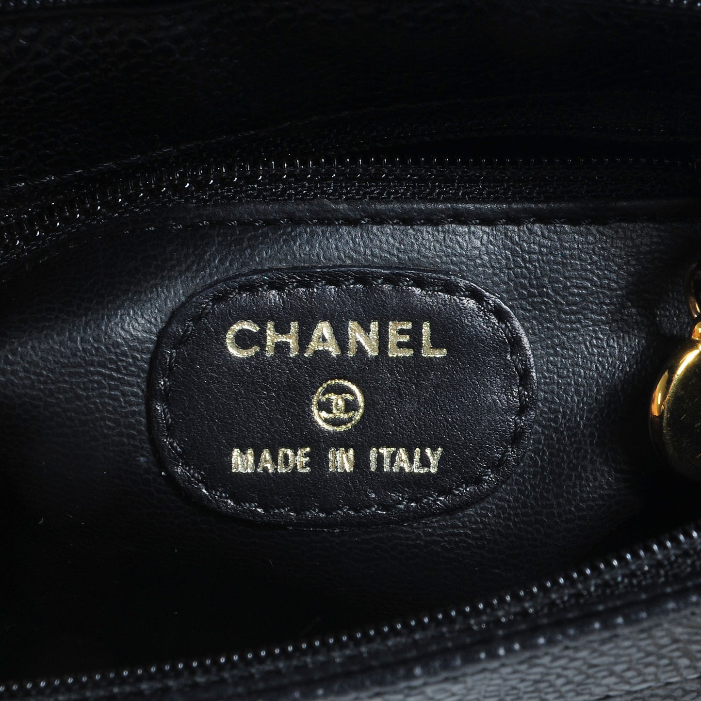 Caviar CC Shoulder Bag Black