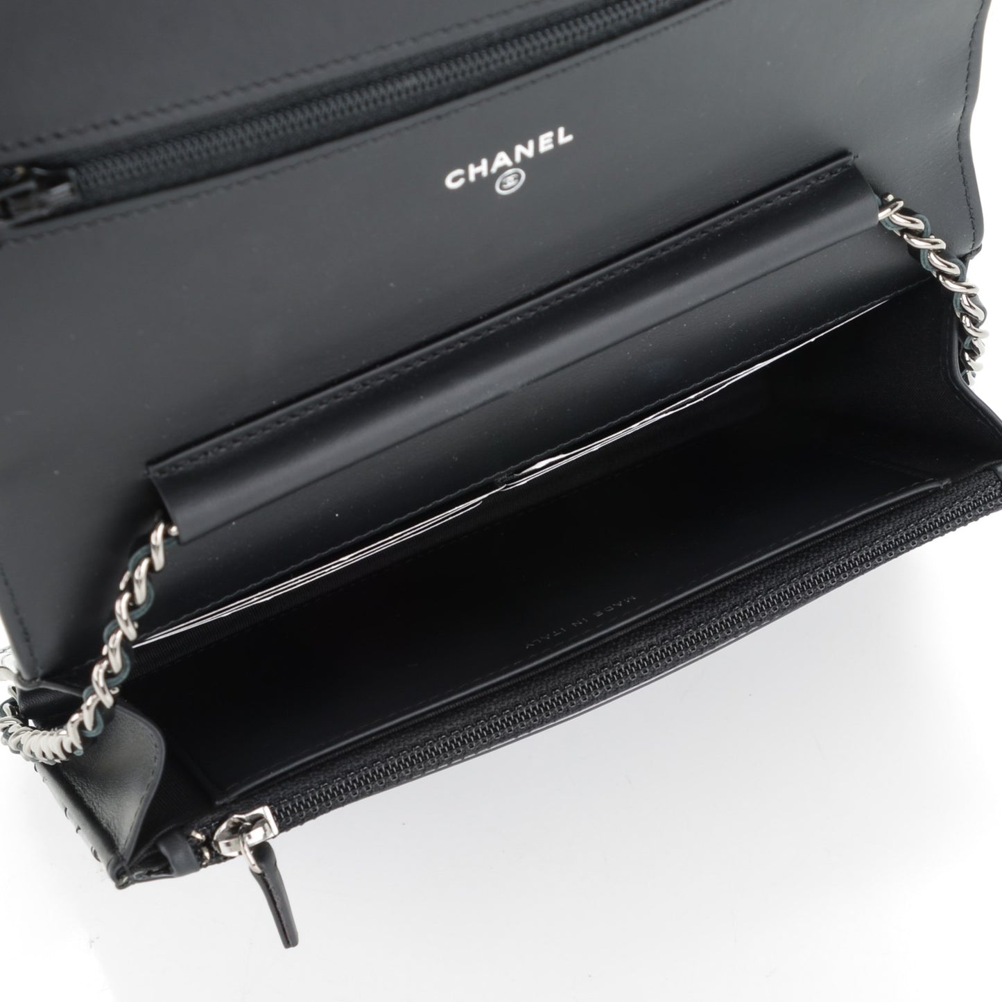 Patent Quilted Brilliant Wallet On Chain WOC Black