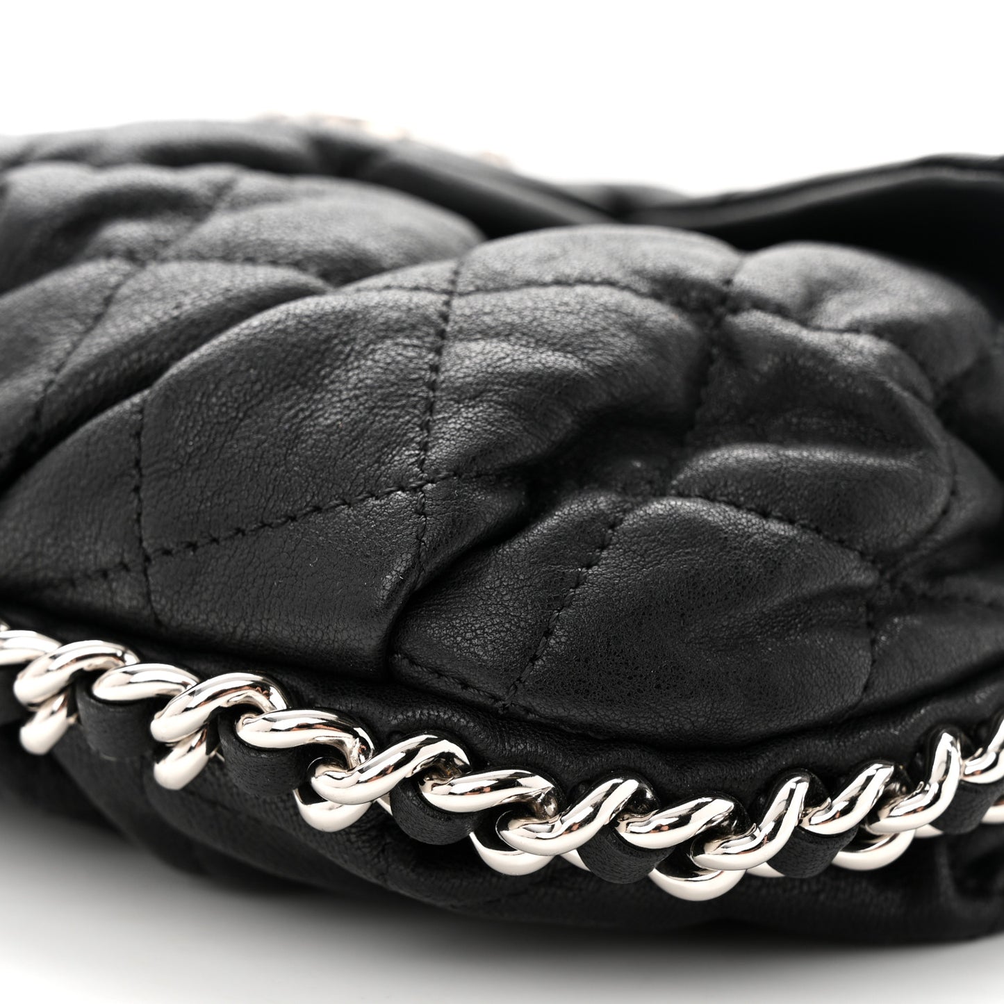 Washed Lambskin Quilted Medium Chain Around Messenger Black