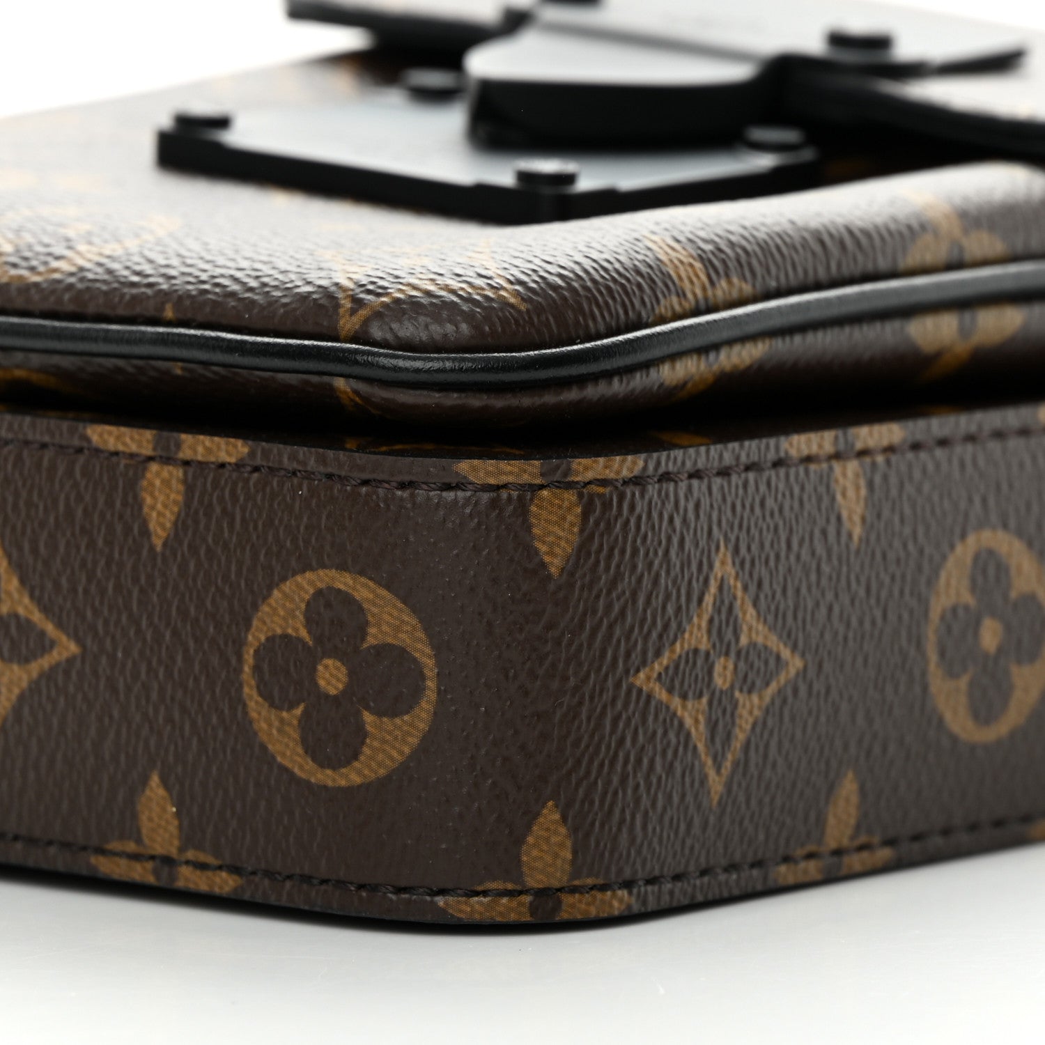 Louis Vuitton Monogram S Lock Vertical Wearable Wallet 9 of 12