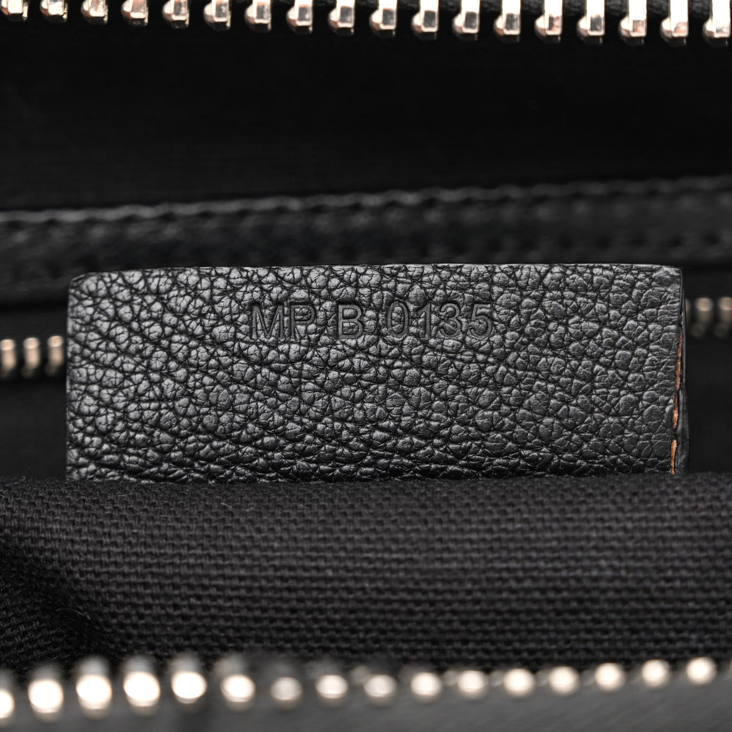 Sugar Goatskin Medium Antigona Black