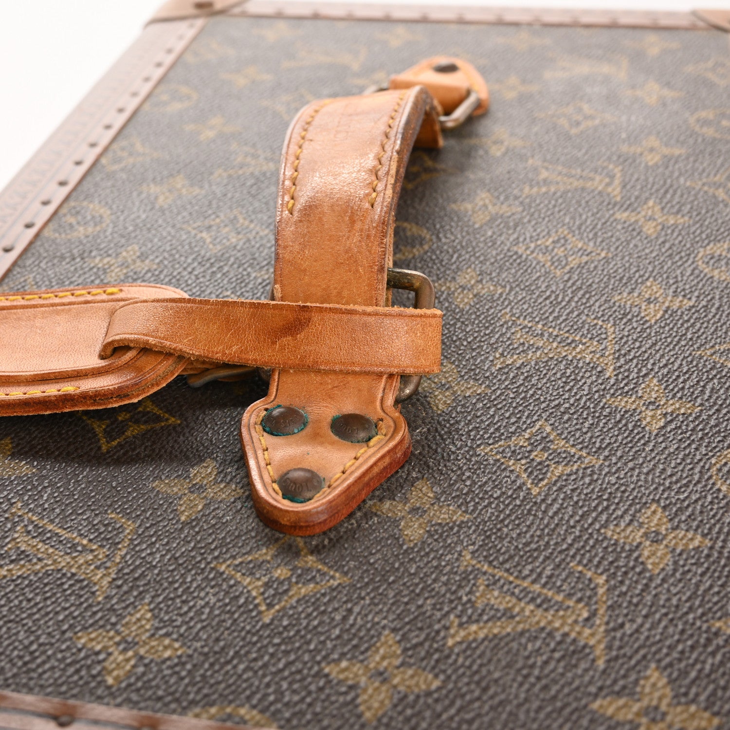 Louis Vuitton Monogram Boite Pharmacie Toiletry Case 15 of 20