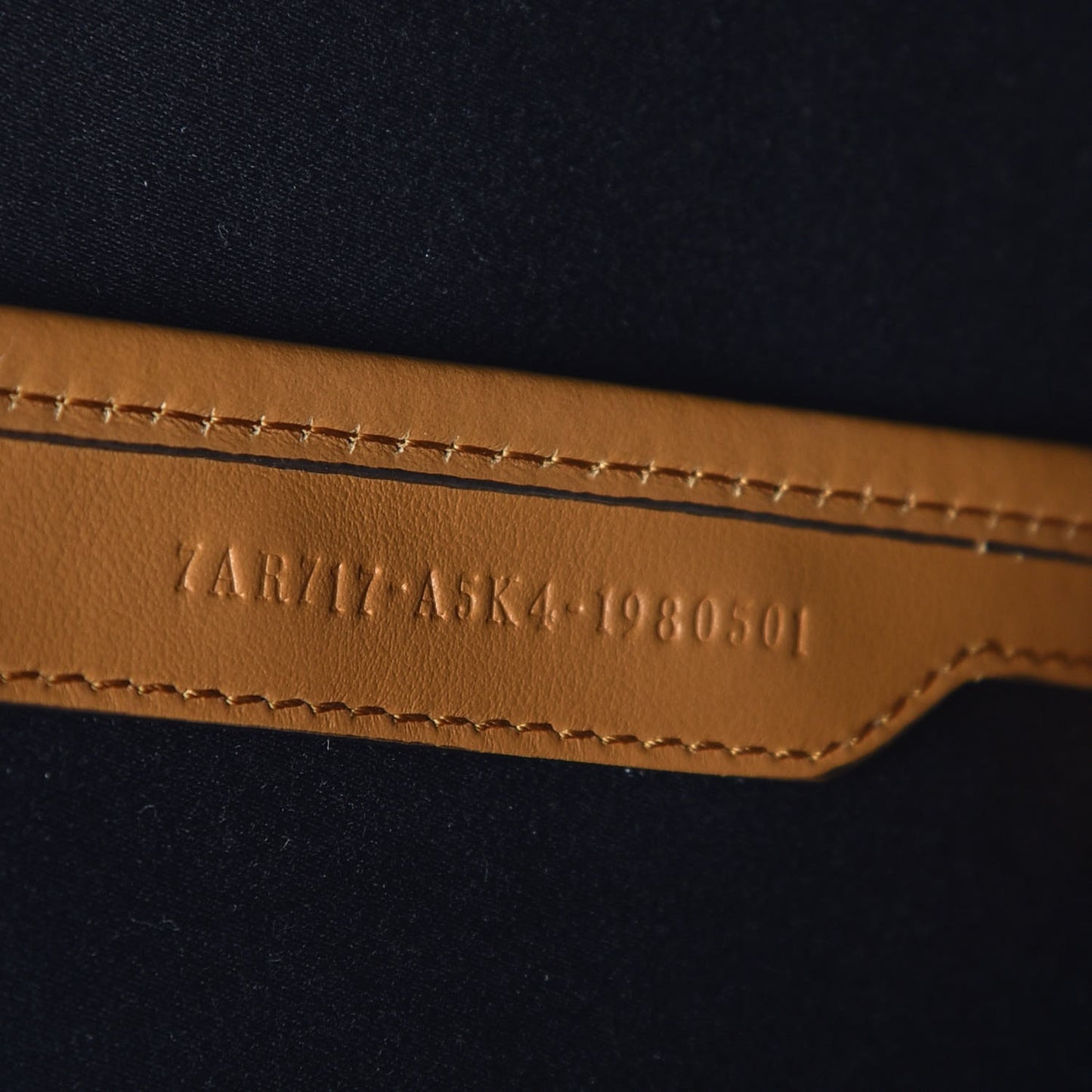Glazed Fabric Vitello Century FF 1974 Stamp Patch Mini Peekaboo Defender Cover Mogano Panna Caramello