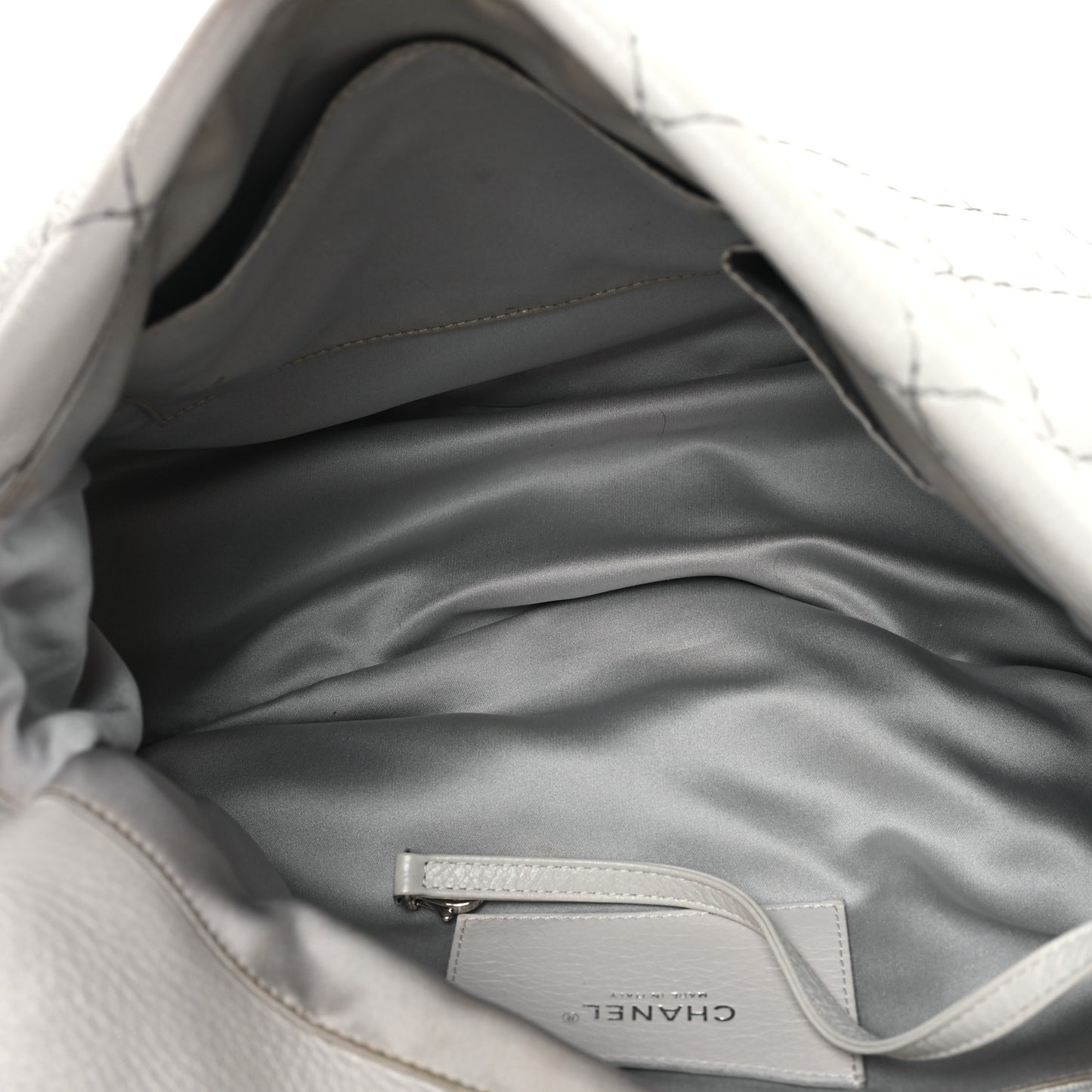Glazed Calfskin XL On The Road Flap Light Grey