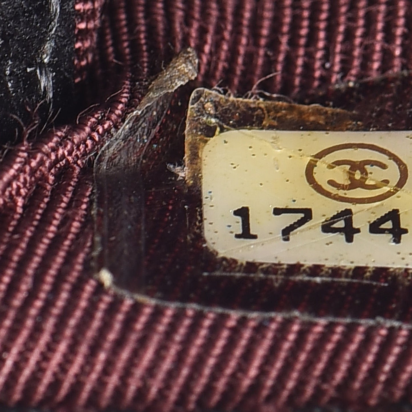 Caviar Quilted Zip Card Holder Black