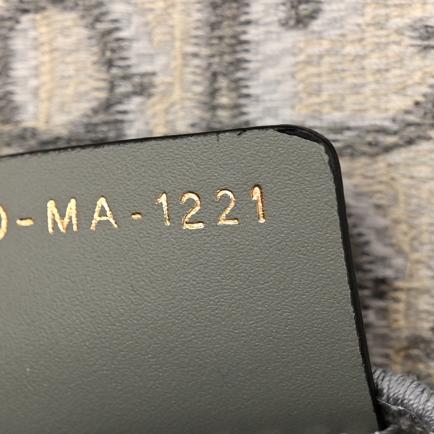 Oblique Slim Saddle Pouch Grey