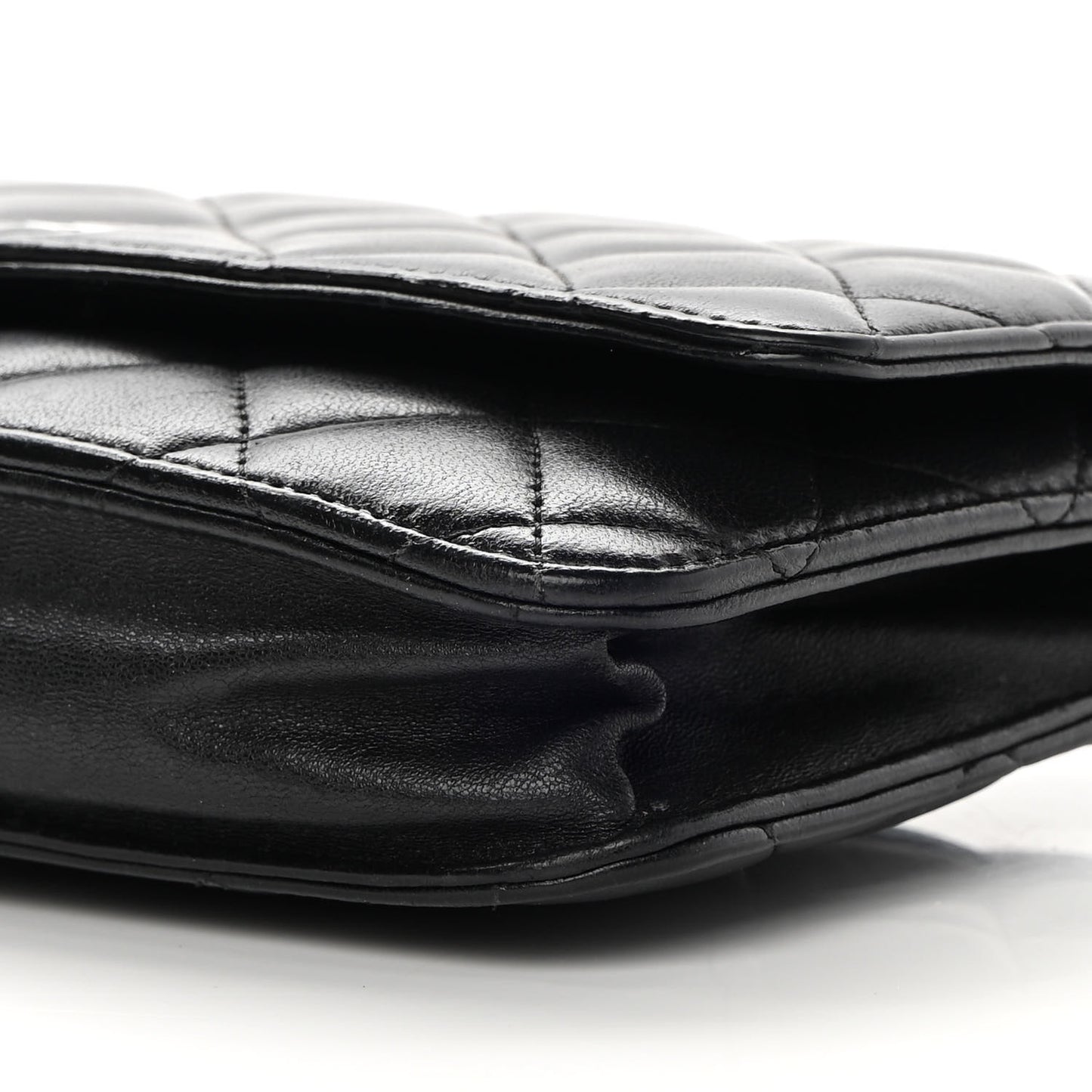 Lambskin Quilted Wallet On Chain WOC Black