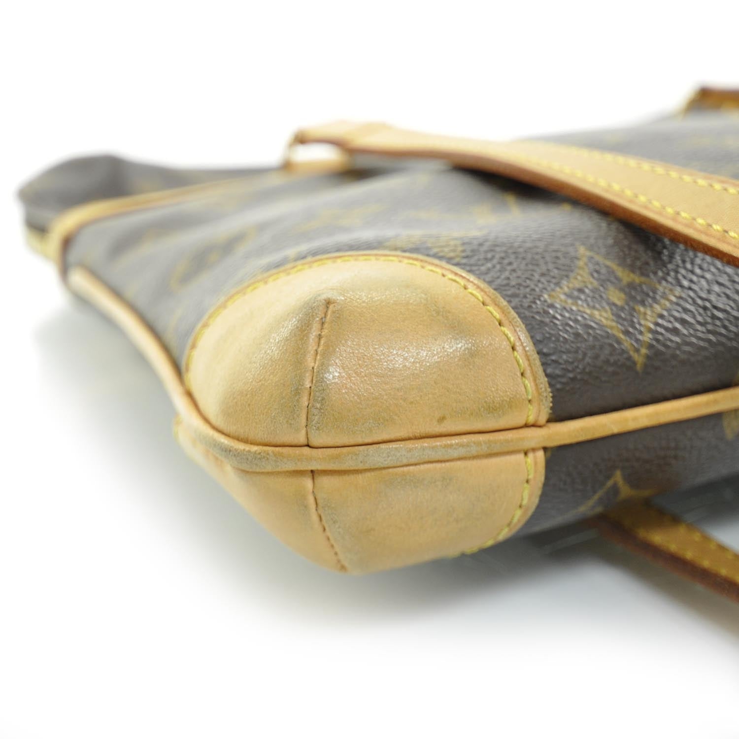 Louis Vuitton Monogram Sac Coussin GM 5 of 8