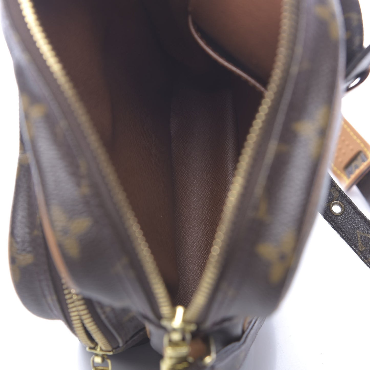 Monogram Amazone