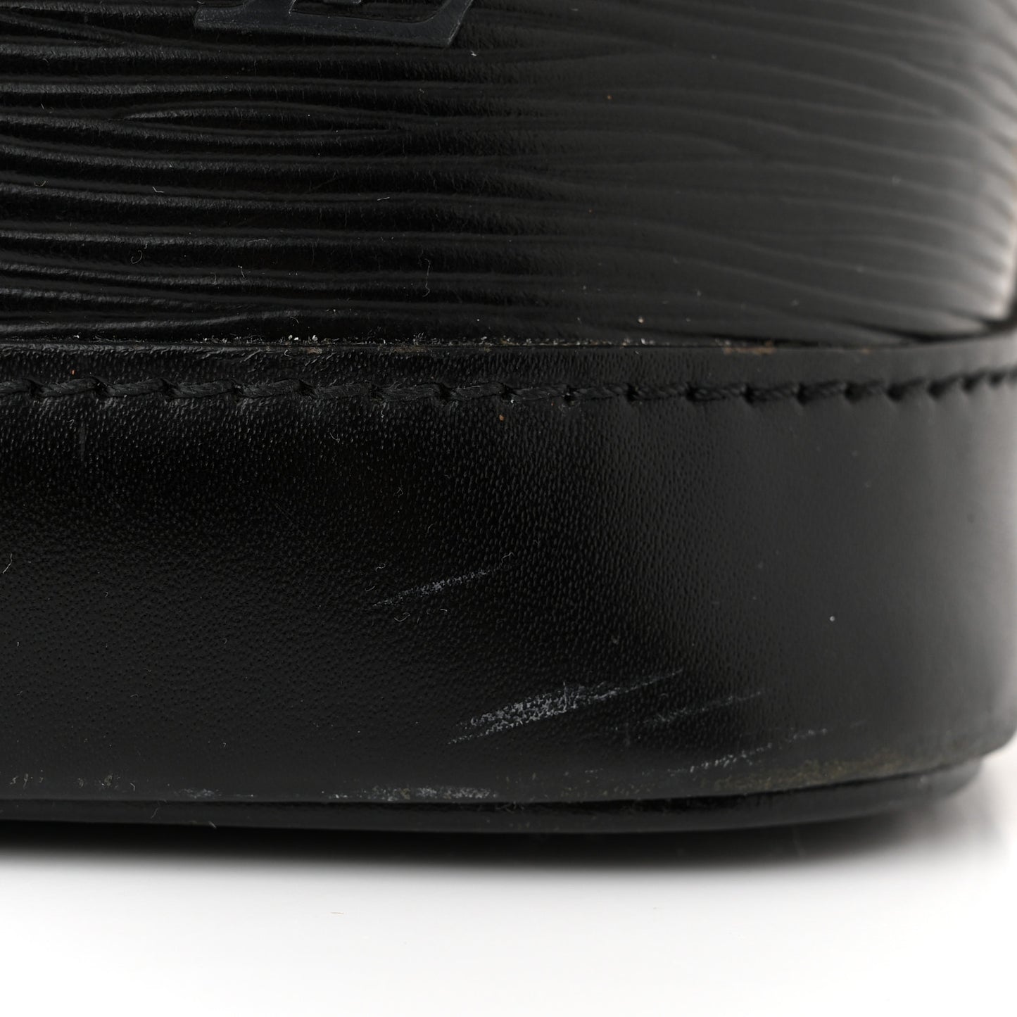 LOUIS VUITTON Epi Alma PM Black