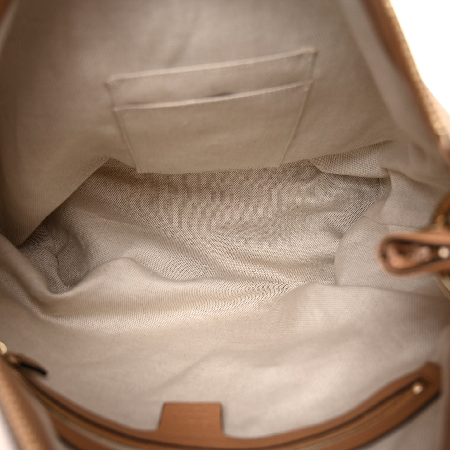 Pebbled Calfskin Large Soho Hobo Camelia