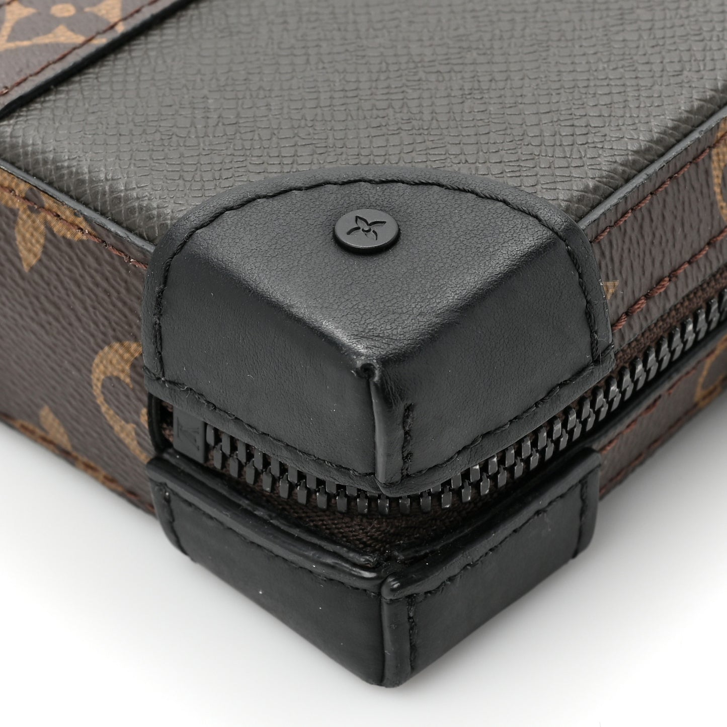 Taiga Monogram Soft Trunk Wallet Khaki Green