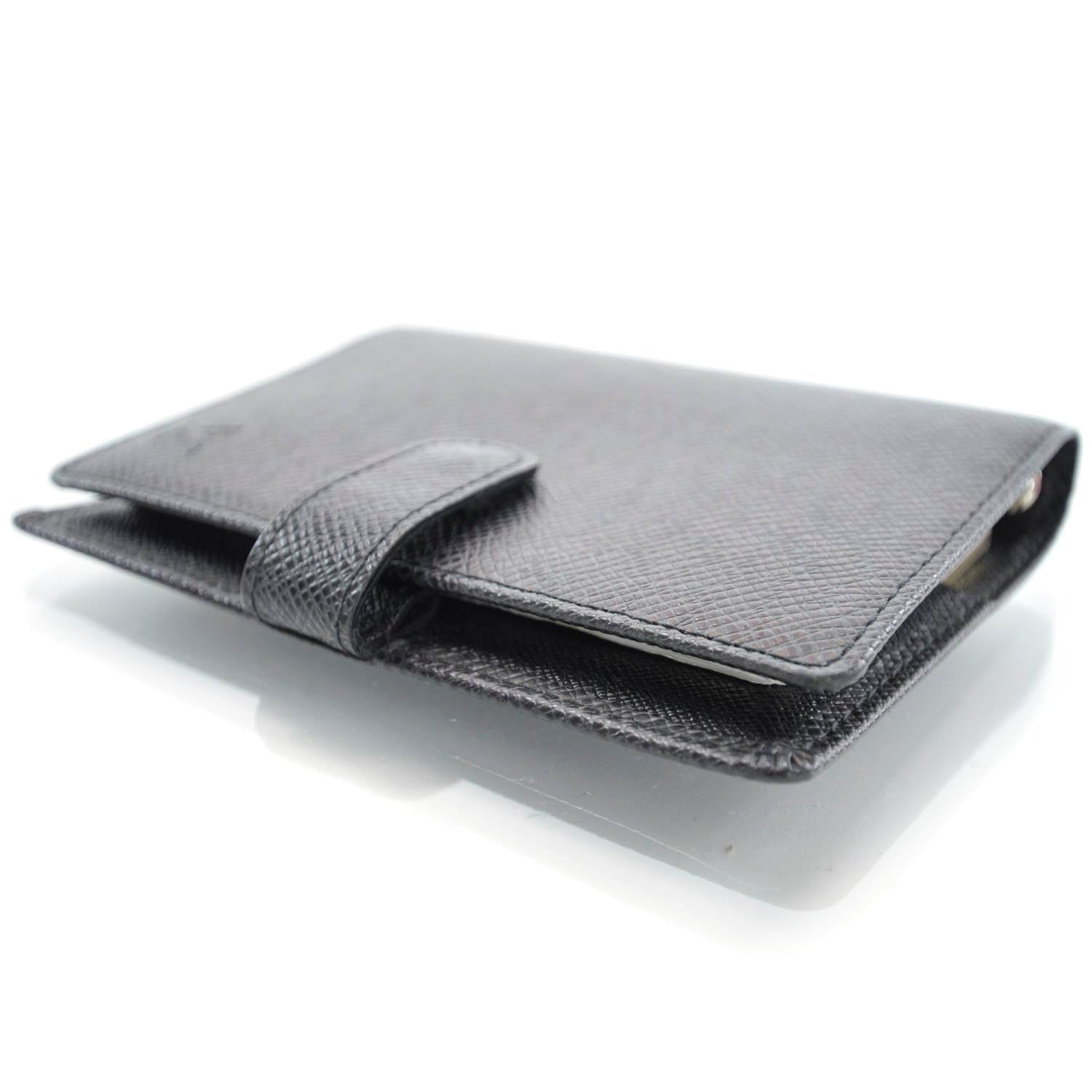 Louis Vuitton Taiga Small Ring Agenda 3 of 10