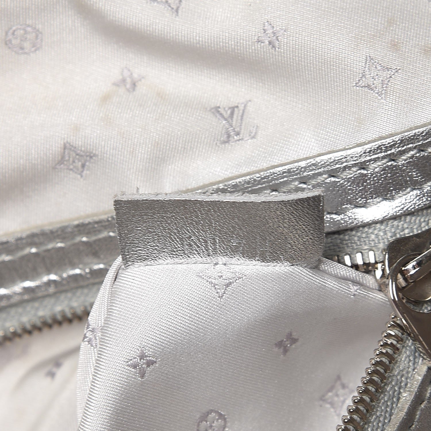 Louis Vuitton Suhali Lockit PM Silver 7 of 23