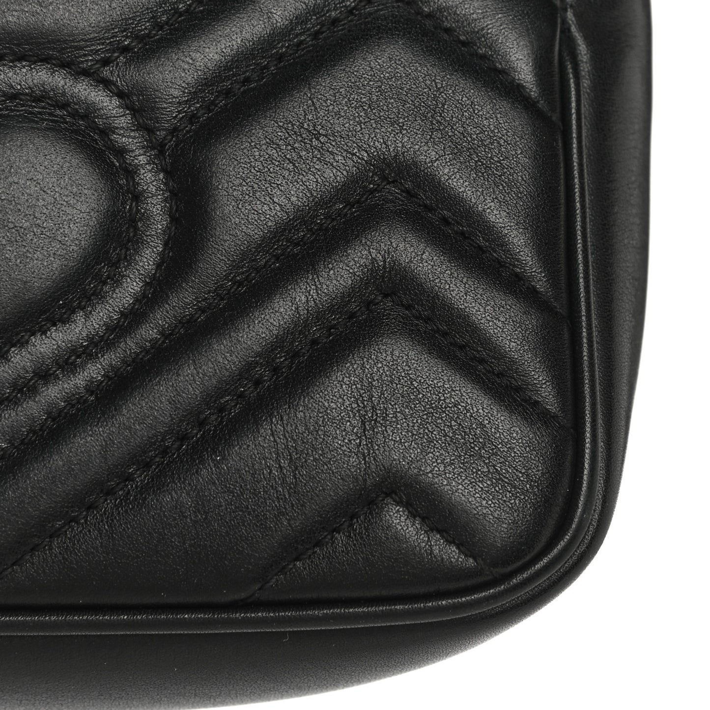 Calfskin Matelasse Super Mini GG Marmont Shoulder Bag Black