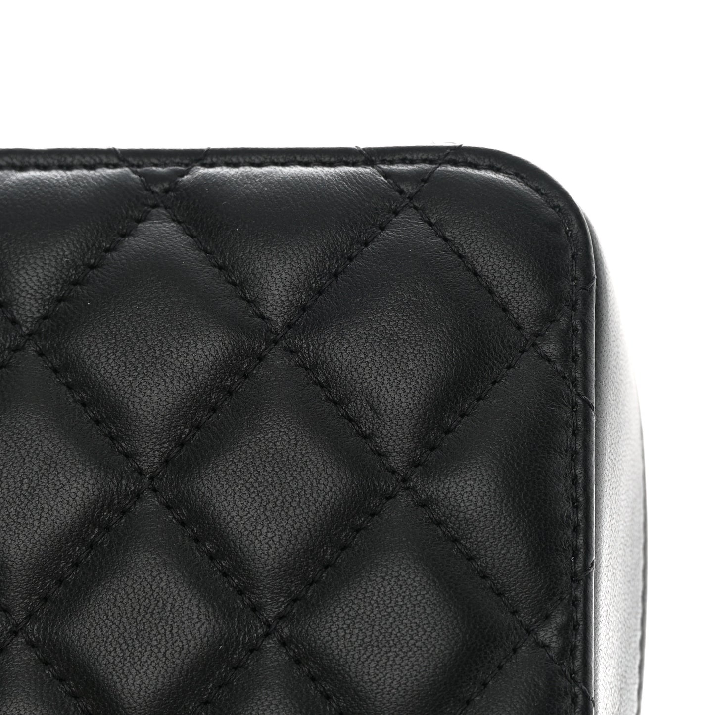 Lambskin Quilted CC Pearl Crush Camera Case Black