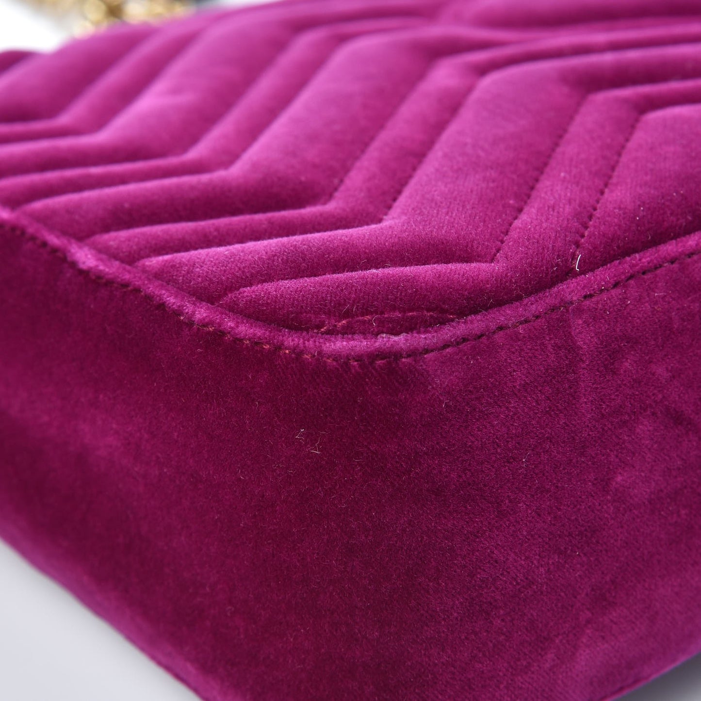 Velvet Matelasse Medium GG Marmont Shoulder Bag Fuchsia Violet Cyclamen