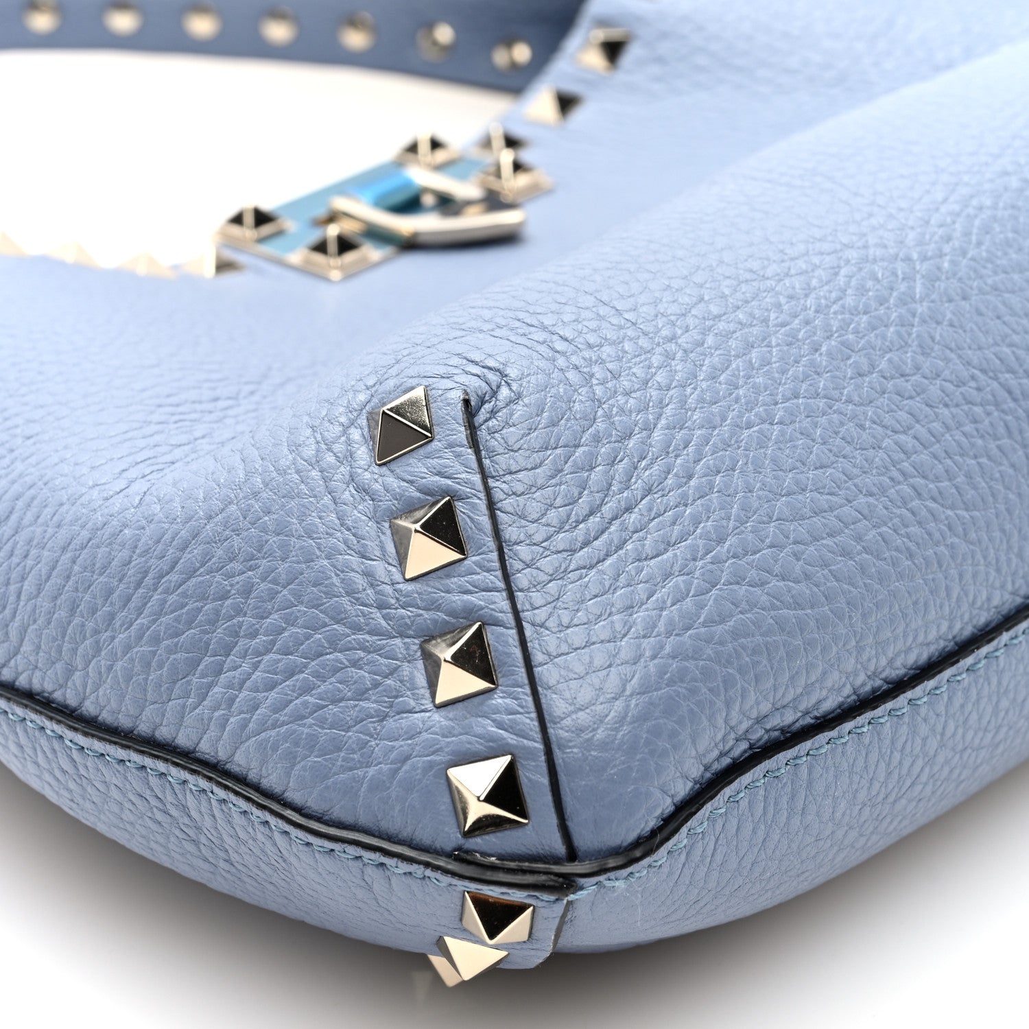 Valentino Garavani Pebbled Calfskin Small Rockstud Flip Lock Hobo Niagara 7 of 8
