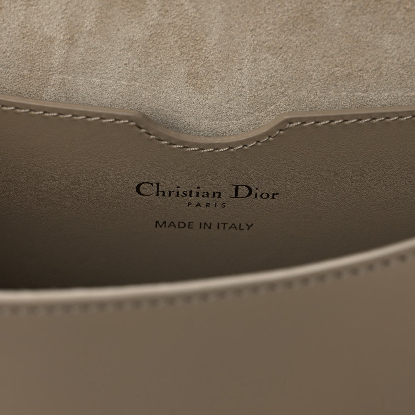 Box Calfskin Large Bobby Flap Beige