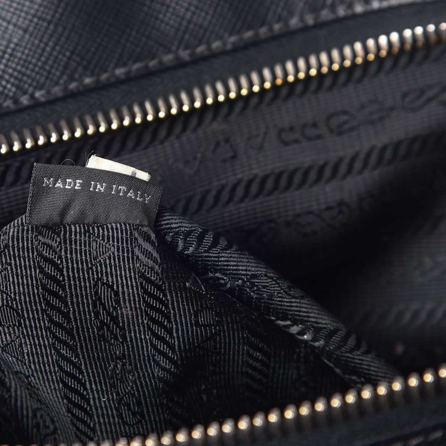 Saffiano Large Galleria Double Zip Tote Black