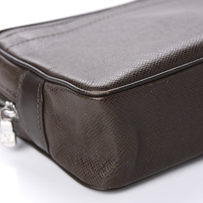 Louis Vuitton Taiga Kaluga Toiletry Pouch Grizzli 6 of 12