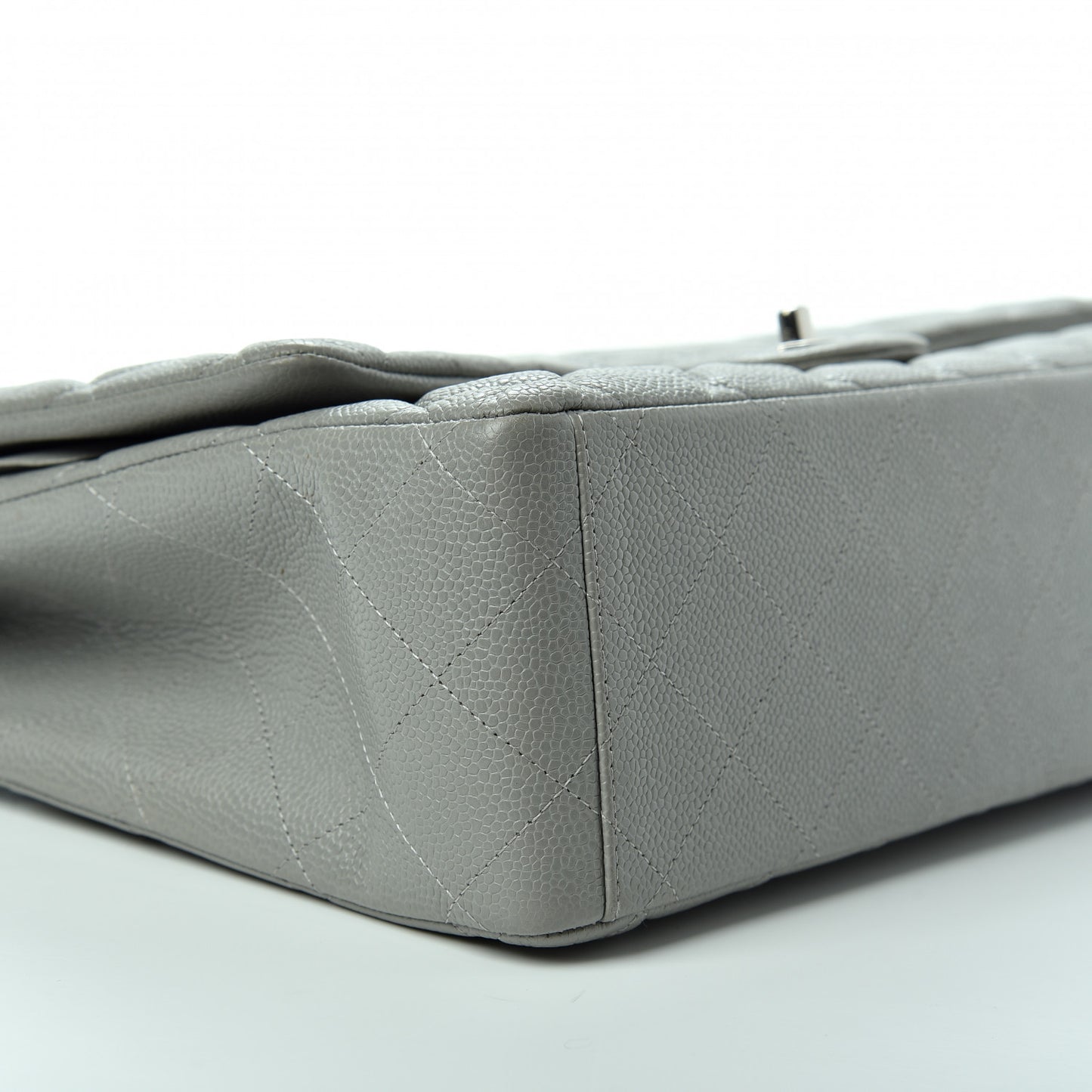 Caviar Quilted Maxi Double Flap Light Grey