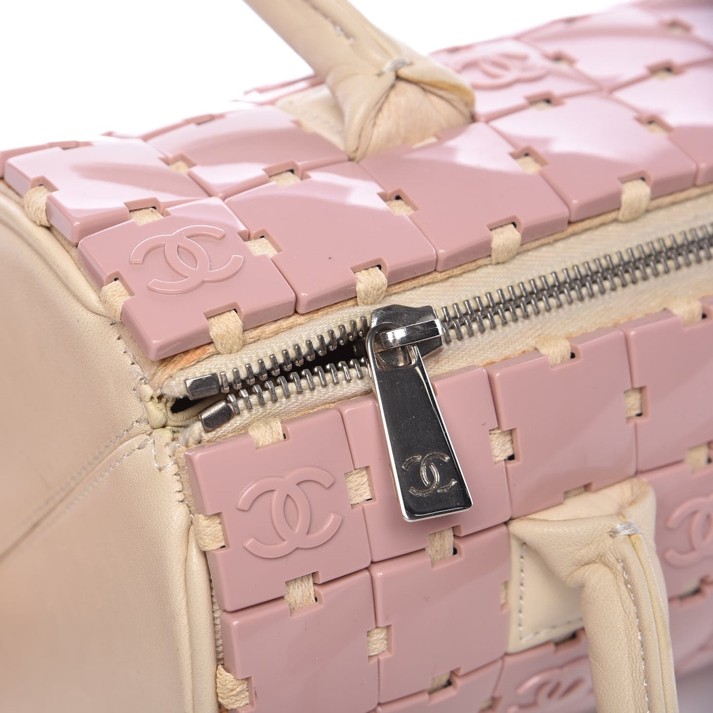 Lambskin Resin Tile Bowler Pink