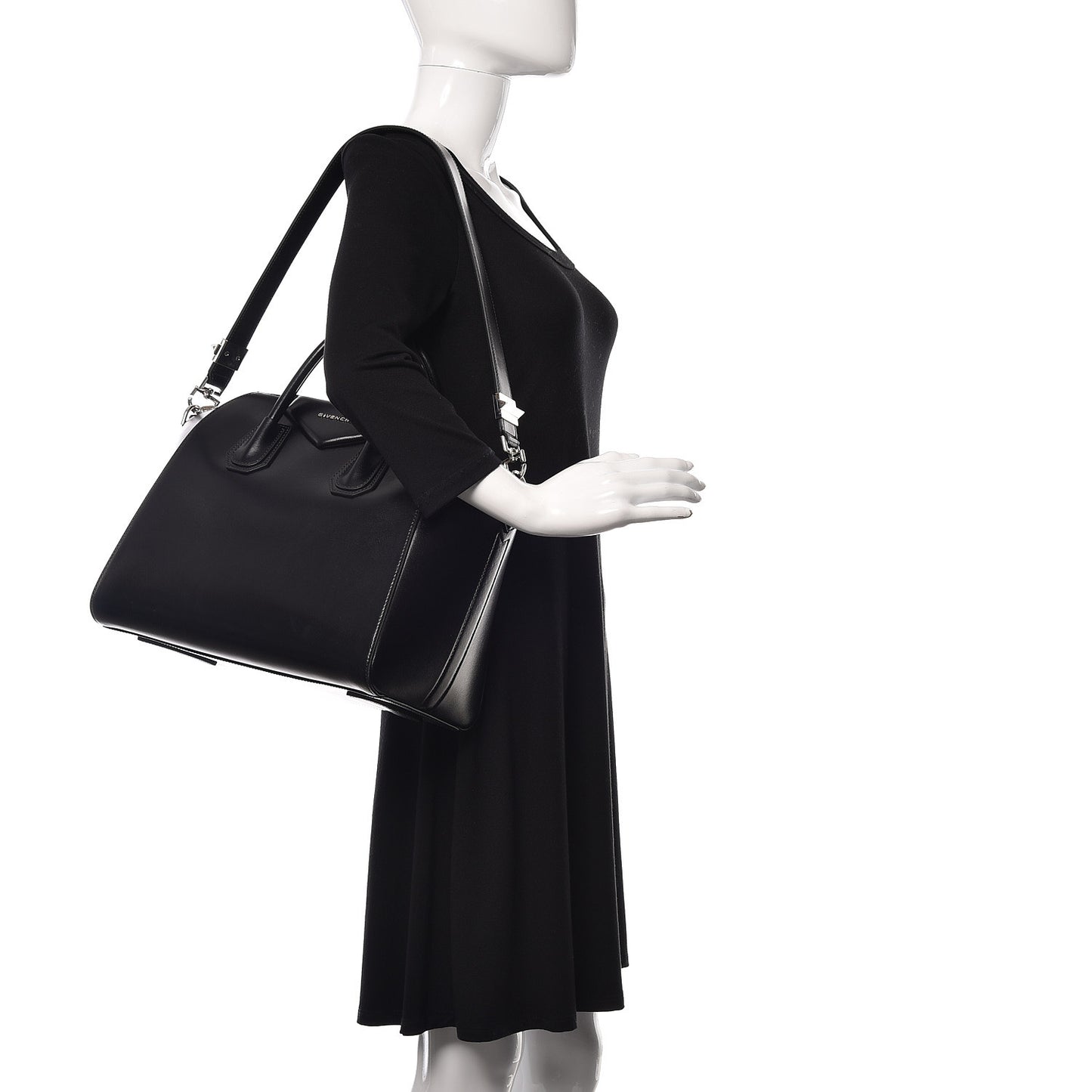Shiny Lord Calfskin Medium Antigona Black