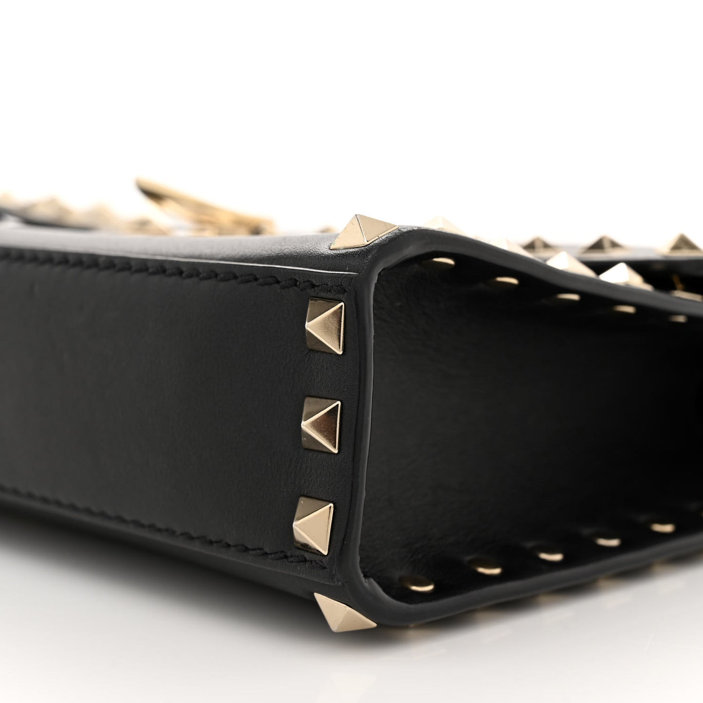Vitello Medium Rockstud Flip Lock Crossbody Bag Black