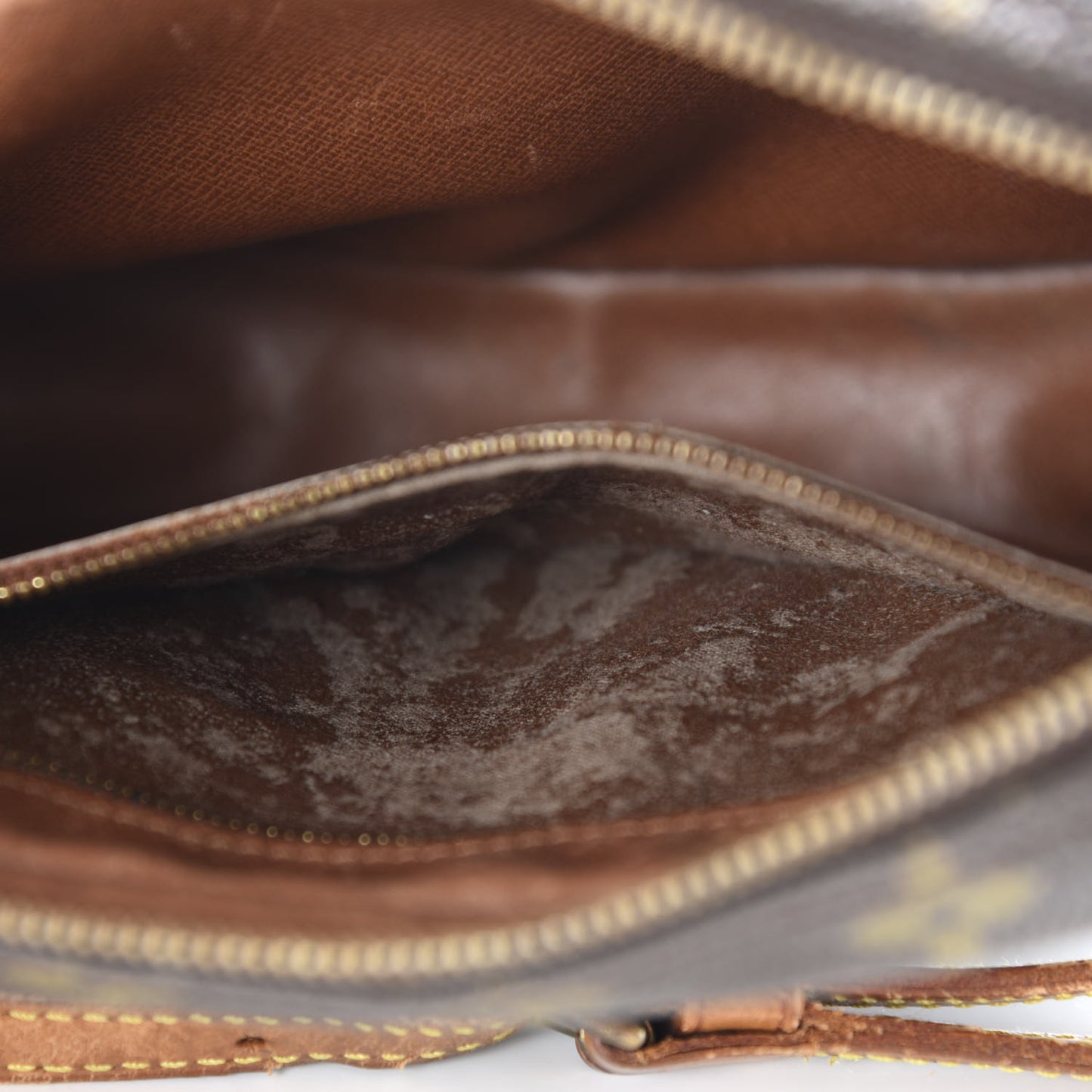 Monogram Jeune Fille